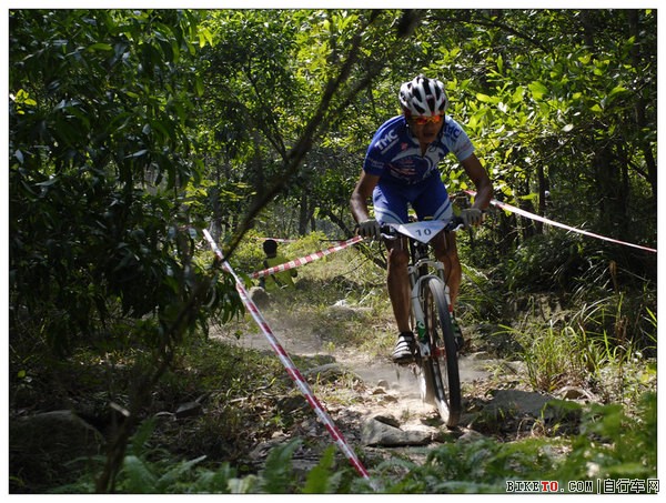 ��Ӣ��ɽ���ٽ�����