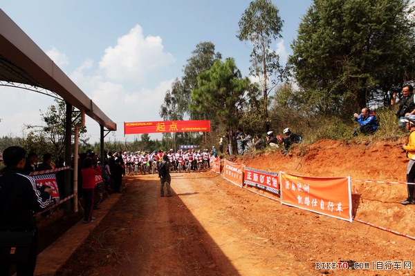 �����׽�