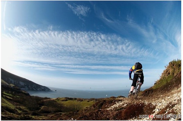 ��һ���˶��������г�