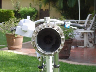 采用氮气加速系统的...自行车