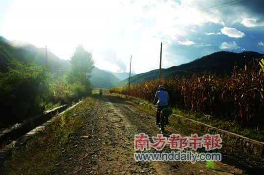 ʫ�������