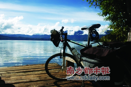 ʫ�������