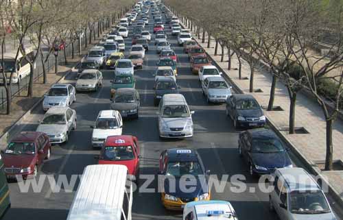 �����������Ǹ���ʹ�����г�