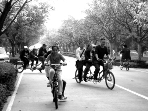 �������г�����