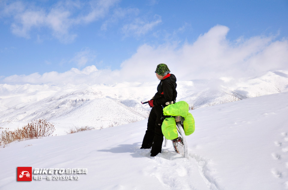 业拉山寂血了无痕,风中推车踏雪而行 业拉山寂血了无痕,风中推车踏雪而行