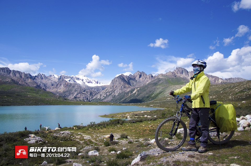 巍巍海子山,绝美姊妹湖 巍巍海子山,绝美姊妹湖