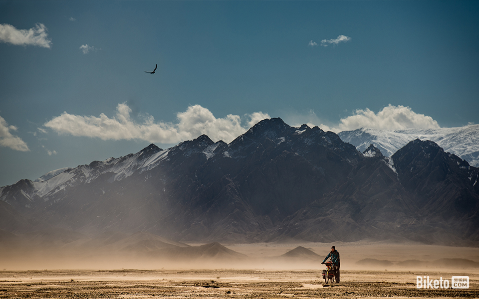 自行车美图摄影_BIKETO美骑网【每日一图】孤鸿号外野,翔鸟鸣北林 自行车美图摄影_BIKETO美骑网【每日一图】孤鸿号外野,翔鸟鸣北林