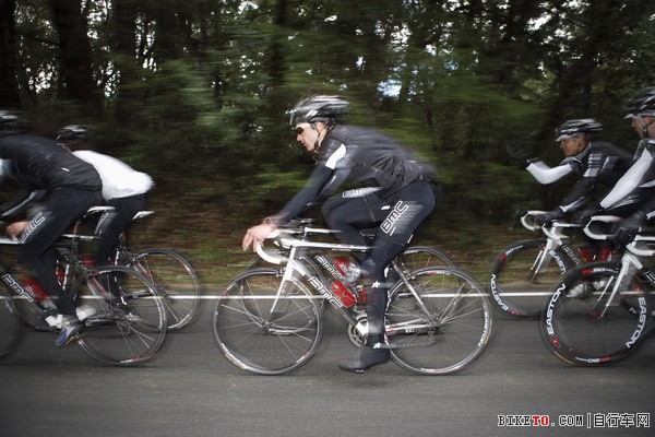 自行车头盔保养