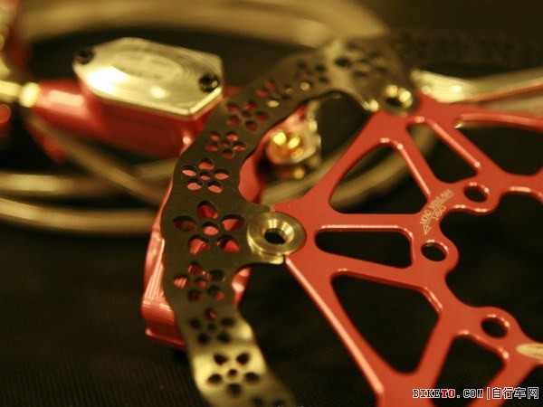 自行车刹车技巧