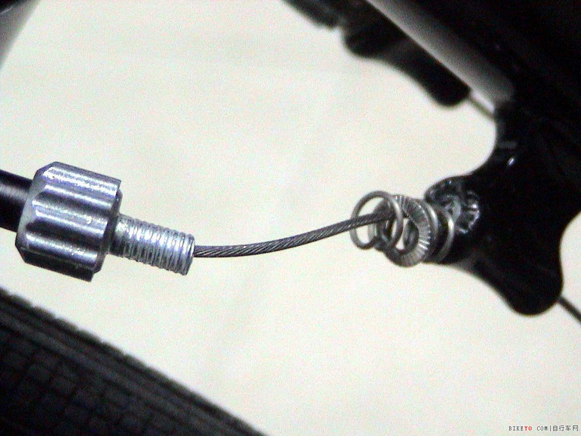 取出断螺丝的方法