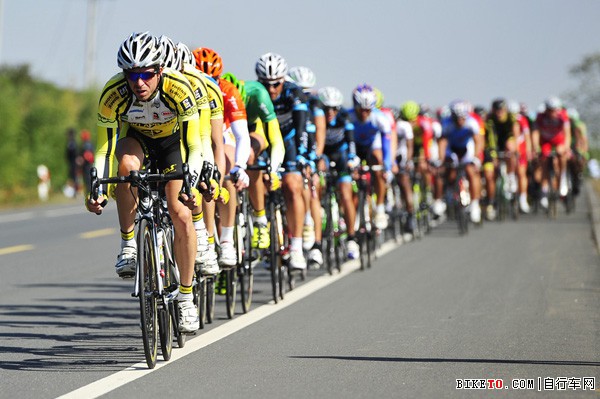 团队骑行当中的跟车技巧