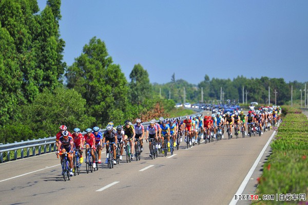 团队骑行当中的跟车技巧