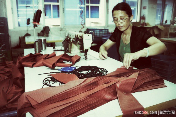 裁缝师_Snapseed.jpg