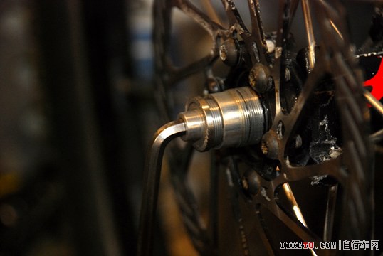 FULCRUM F1轮组保养过程 FULCRUM F1轮组保养过程