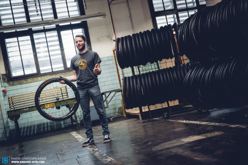 花小钱提升大性能:手把手教你改装无内胎系统 花小钱提升大性能:手把手教你改装无内胎系统