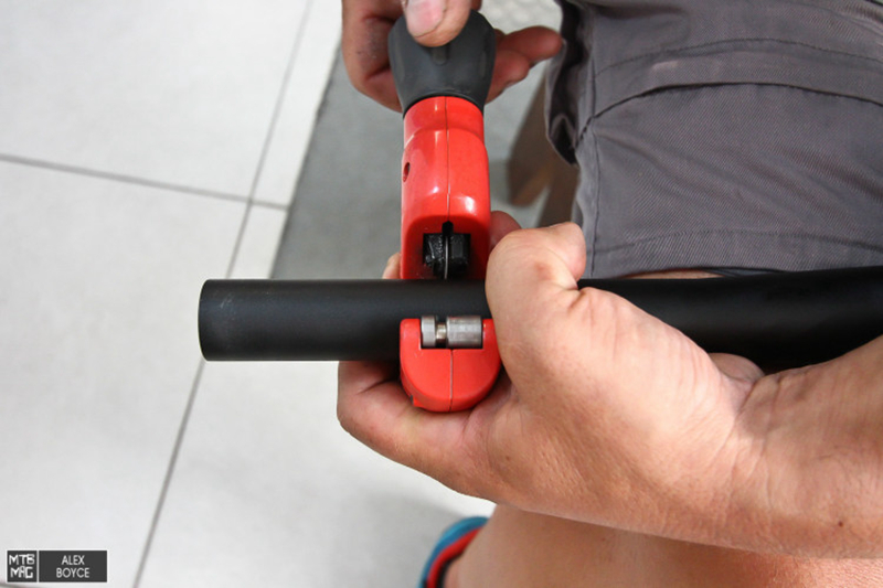 自己动手丰衣足食 山地前叉截管教程 自己动手丰衣足食 山地前叉截管教程