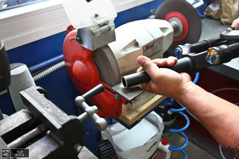 自己动手丰衣足食 山地前叉截管教程 自己动手丰衣足食 山地前叉截管教程