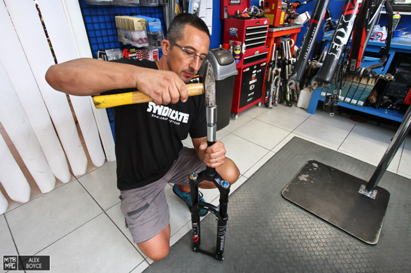 自己动手丰衣足食 山地前叉截管教程 自己动手丰衣足食 山地前叉截管教程
