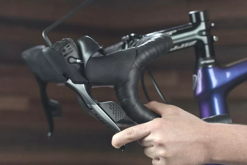 4个安装步骤,轻松发挥出eTap AXS变速性能