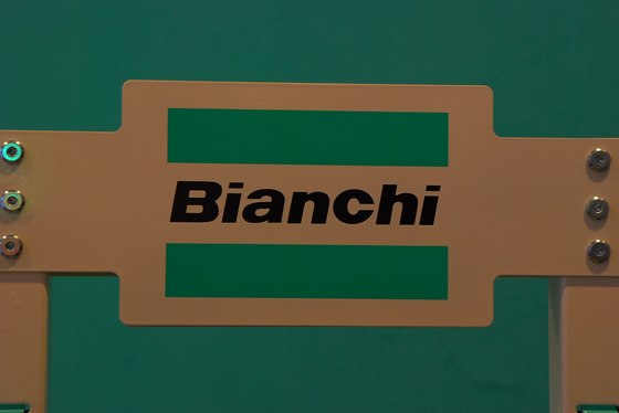 �Ȱ���BIANCHIչ��