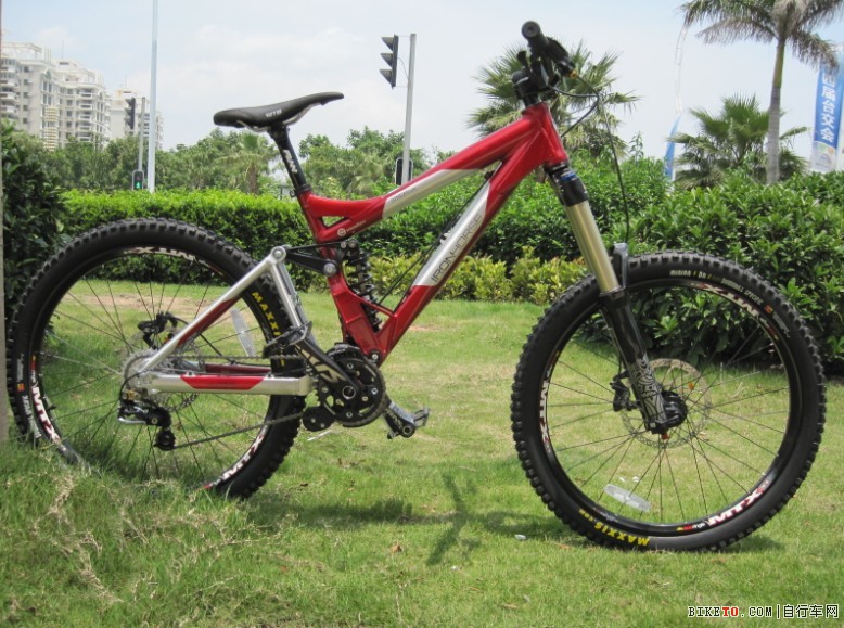 超级刺激速降自行车