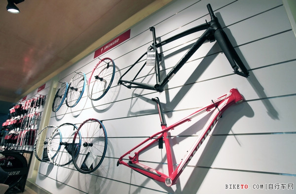 武汉Specialized概念店开业,武汉闪电概念店,武汉闪电自行车