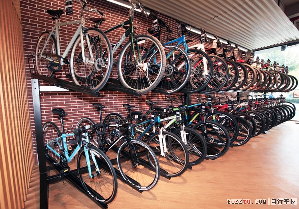 武汉Specialized概念店开业,武汉闪电概念店,武汉闪电自行车