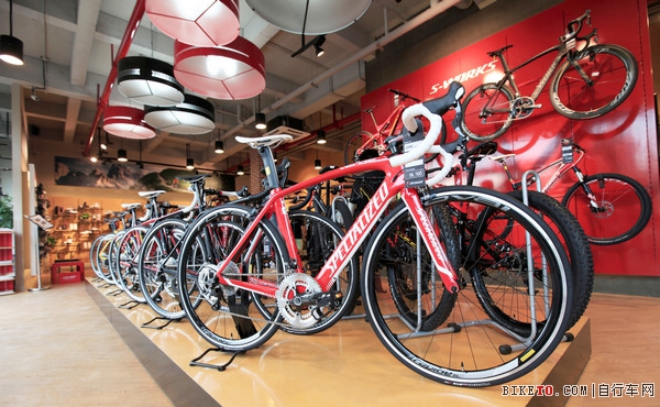 武汉Specialized概念店开业,武汉闪电概念店,武汉闪电自行车