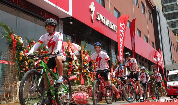 武汉Specialized概念店开业,武汉闪电概念店,武汉闪电自行车