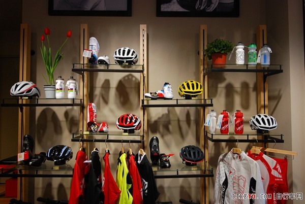 SPECIALIZED4 SPECIALIZED4