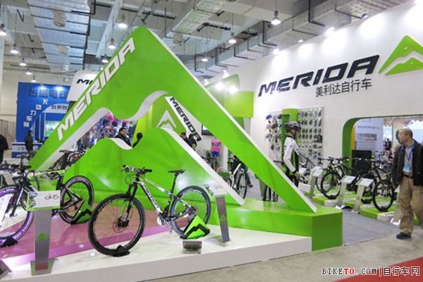 美利达亮相第八届山东国际自行车、电动车及零部件展览会 美利达亮相第八届山东国际自行车、电动车及零部件展览会