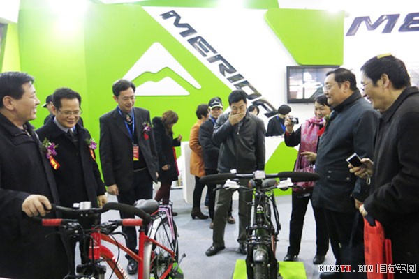 美利达亮相第八届山东国际自行车、电动车及零部件展览会 美利达亮相第八届山东国际自行车、电动车及零部件展览会