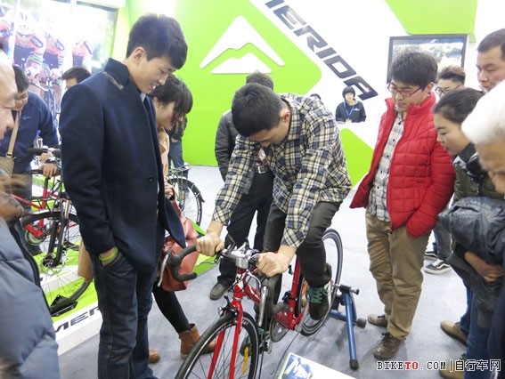 美利达亮相第八届山东国际自行车、电动车及零部件展览会 美利达亮相第八届山东国际自行车、电动车及零部件展览会