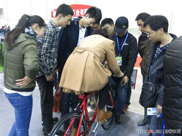 美利达亮相第八届山东国际自行车、电动车及零部件展览会 美利达亮相第八届山东国际自行车、电动车及零部件展览会