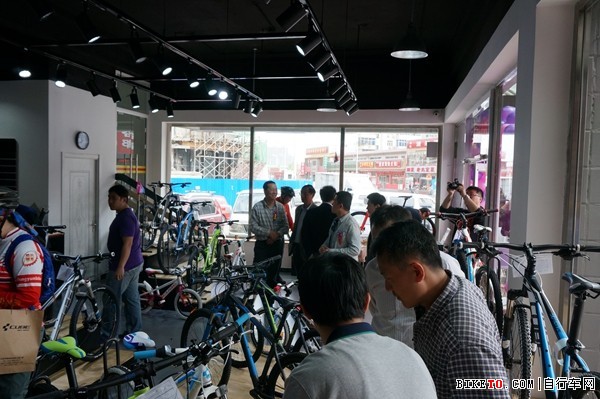 CUBE����ͨ�ݵ꿪ҵ