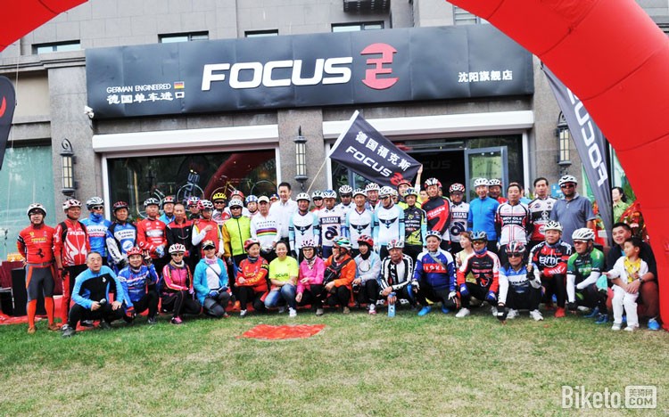 FOCUS���г������콢��¡�ؿ�ҵ