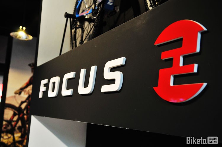 FOCUS���г������콢��¡�ؿ�ҵ