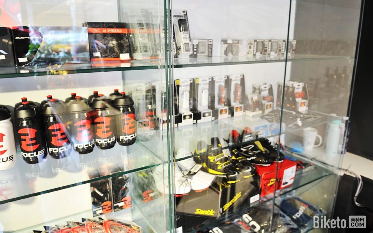 FOCUS���г������콢��¡�ؿ�ҵ