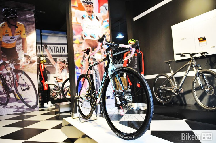 FOCUS���г������콢��¡�ؿ�ҵ