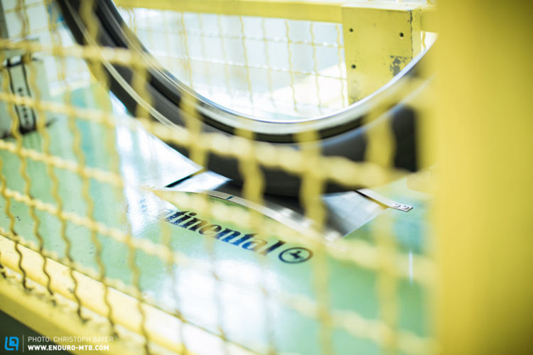 Enduro�����̥