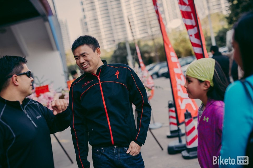 SPECIALIZED浦东车店开业-Bruce大吐苦水 SPECIALIZED浦东车店开业-Bruce大吐苦水