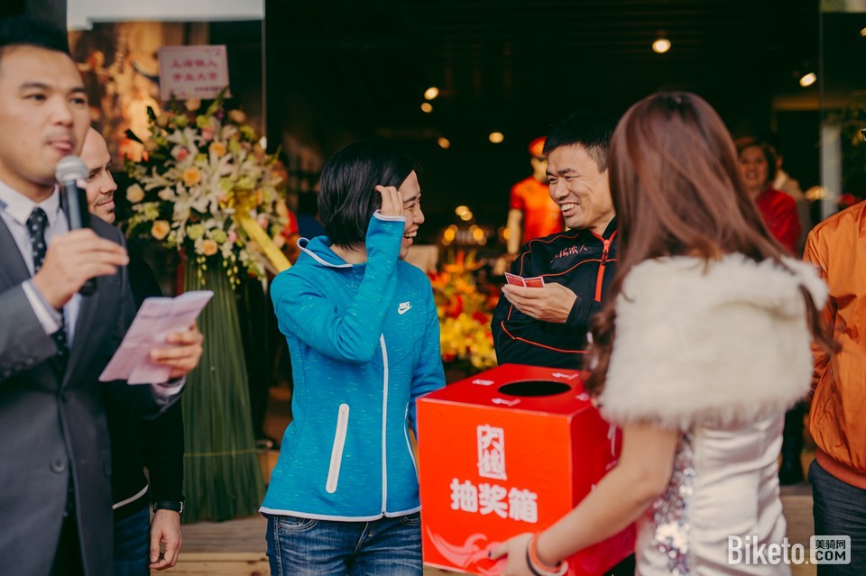SPECIALIZED浦东车店开业-夫妻档抽奖 SPECIALIZED浦东车店开业-夫妻档抽奖