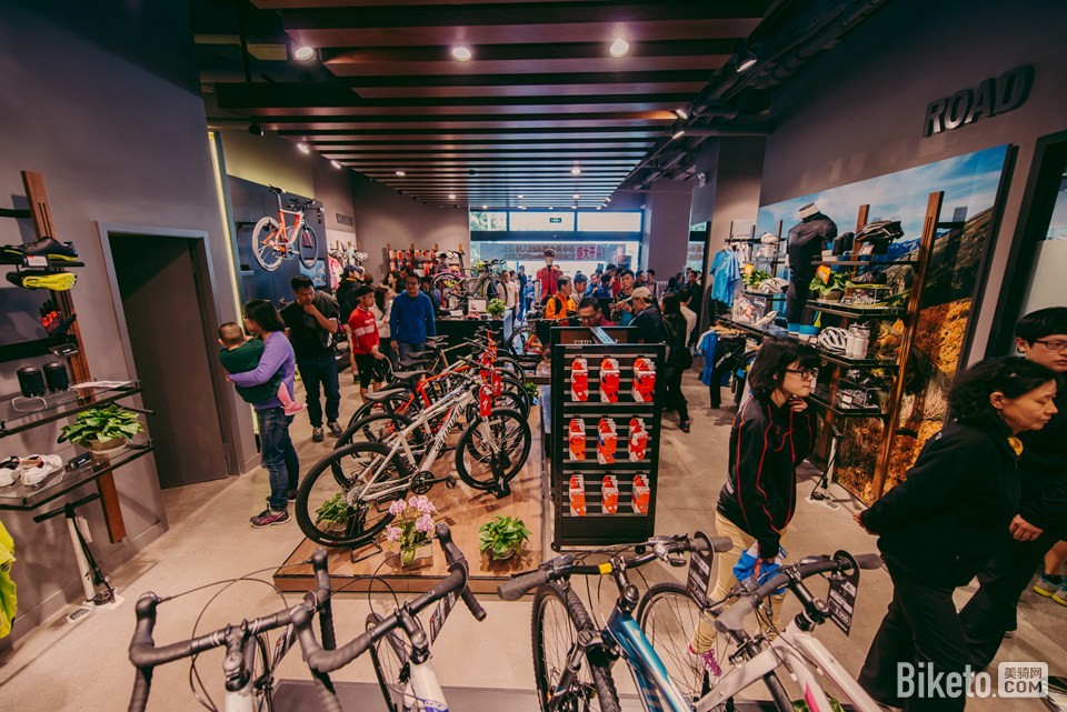 SPECIALIZED浦东车店开业-来宾 SPECIALIZED浦东车店开业-来宾