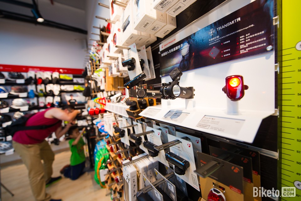 TREK新发布的智能车灯系统 TREK新发布的智能车灯系统