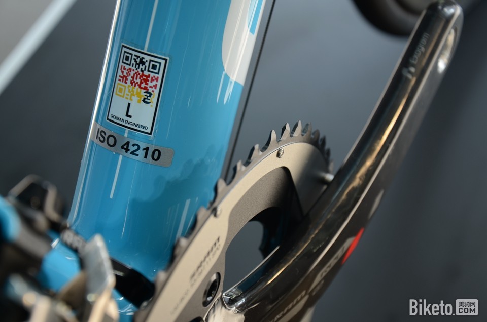 �¹�������ɫ�Ķ�ά��