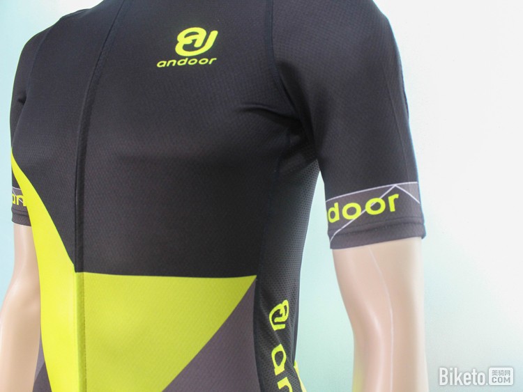 Ҹ�����߲���͸������ 