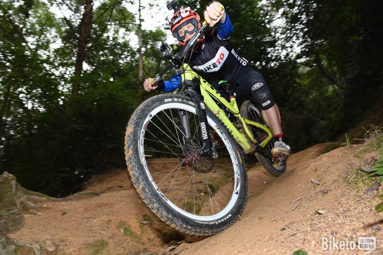 ��Ʒ�뼼���༭ ɽ�س�����.jpg