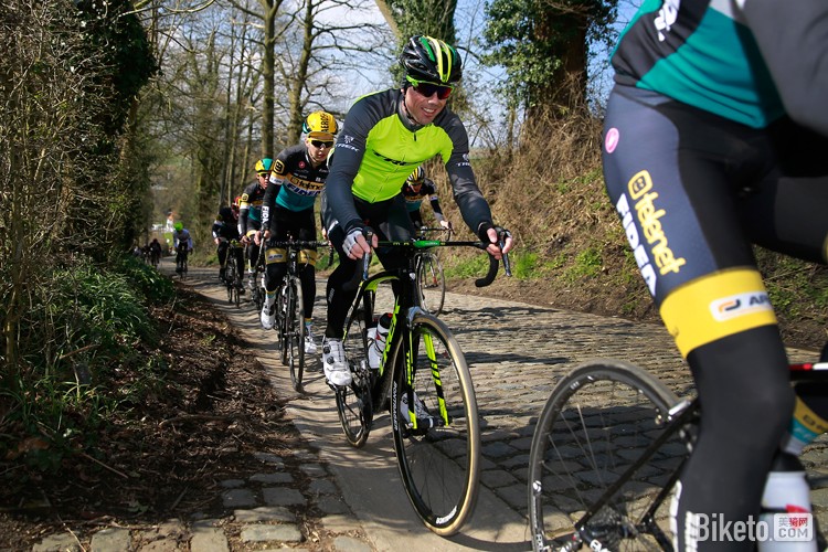 Nys’ Telenet-Fidea公路越野车队 Nys’ Telenet-Fidea公路越野车队