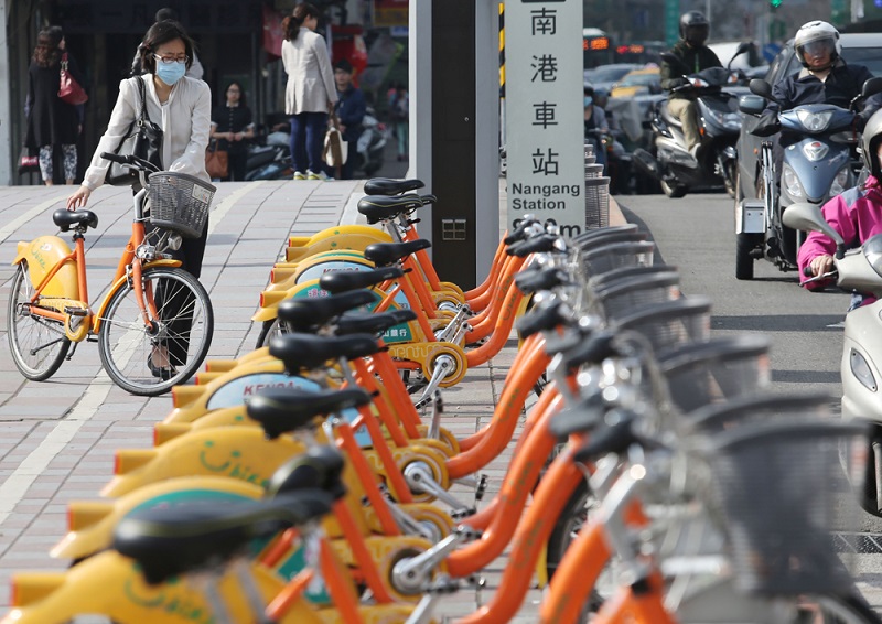 公共自行车,Youbike,闯红灯,台湾自行车,路权 公共自行车,Youbike,闯红灯,台湾自行车,路权