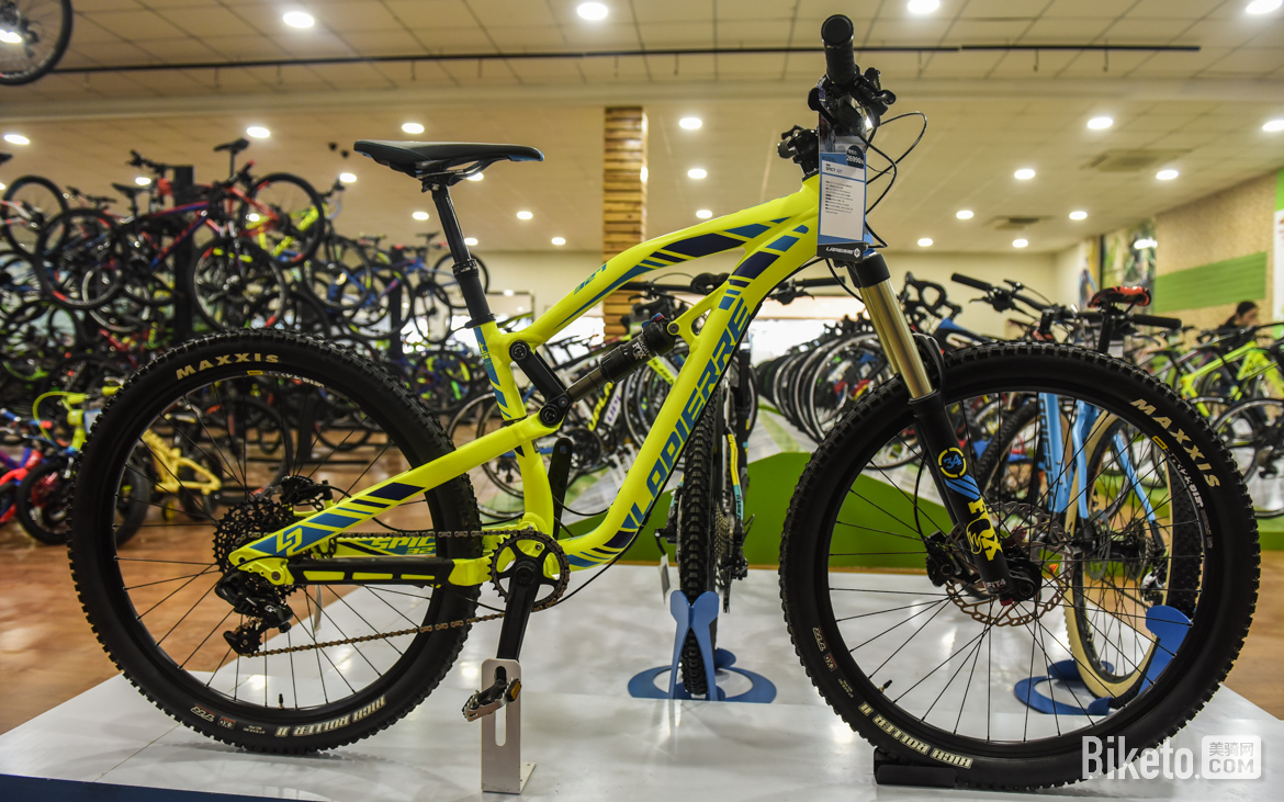 金轮集团经销商会议 金轮集团经销商会议